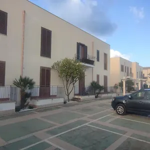https://appartamento-lucia-e-mimma.sicilyhotelsitaly.net